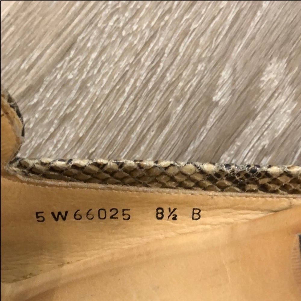 Stuart Weitzman Snake Print Mule 8.5 - image 4